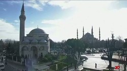 Sibuknya Ambulans Tangani Korban Ledakan di Turki