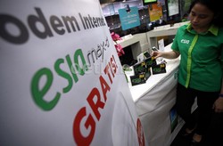 Cari Rp 7 T, Bakrie Telecom Jual Saham Rp 200/Lembar