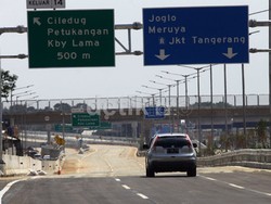 Ini Cara dan Etika Berhenti di Bahu Jalan Tol Karena Darurat