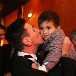 Messi Gandeng Istri dan Anak, Pogba Bersama Ibunda