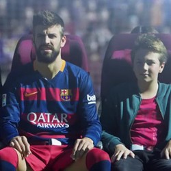 Ketika Penggawa Barca Jadi Instrukur Keselamatan Penerbangan