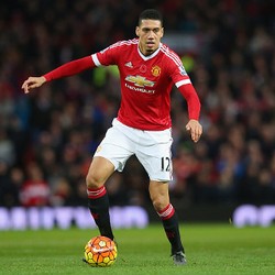 Giliran Smalling yang Banjir Cibiran