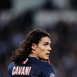 PSG Buka Kans Lepas Cavani