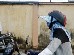 Uniknya Masker Wajah Untuk Naik Motor Ala Vietnam