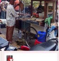 Tukang Sate Jadi Simbol Keberanian Warga Jakarta