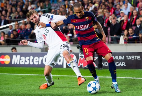 Tertidur dan Mengingau di Tengah Laga Barca, Komentator TV Ini Diskors