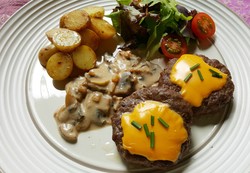 Resep Daging: Cheese Burger Saus Jamur