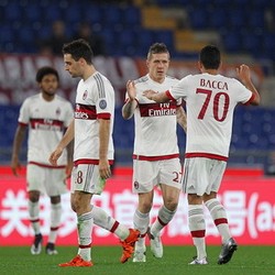 Milan Memulai Misi Mendaki Klasemen