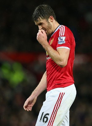 Carrick Absen, Schweinsteiger Diragukan Bisa Tampil