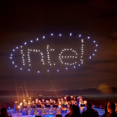 100 Drone Menari Bak Kembang Api