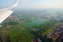 Potret Perjalanan Solo-Jakarta dari Jendela Pesawat