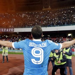 Suburnya Higuain dan Napoli yang Impresif di Kandang