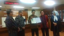 Demi Label SNI, Pembuat TV Lulusan SD Ini Rogoh Rp 35 Juta