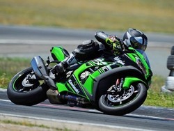 Setelah di Spanyol dan Australia, Kawasaki ZX-10R Dites di Sepang