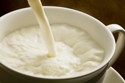 Tambahkan 5 Bahan Ini Agar Susu Hangat Makin Enak