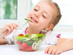 Agar Si Kecil Tumbuh Kuat dan Sehat, Berikan 7 Superfood Ini