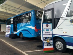 Wujudkan Program Nawa Cita, Kemenhub Serahkan Bantuan 1.240 Bus