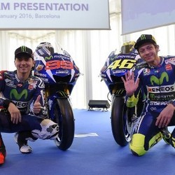 Saling Respek antara Rossi dengan Lorenzo Akan Jadi Kunci Sukses Yamaha