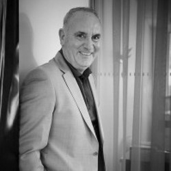 Buka Layanan Bayi Tabung Tanpa Sertifikasi, Pria Ini Hadapi 81 Tuduhan