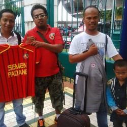 Rogoh Kocek Lumayan Dalam demi Dukung Langsung Semen Padang