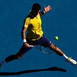 Djokovic Butuh 5 Set dalam 4,5 Jam untuk Atasi Simon