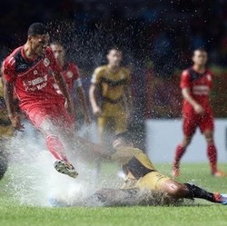 Ini Cara Mitra Kukar Memanfaatkan Kepincangan Semen Padang