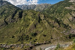 Penampakan Desa Paling Terisolasi di Dunia