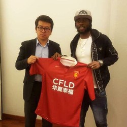 Pegang Kostum Tim Liga Super China, Gervinho Sudah Hengkang dari Roma?