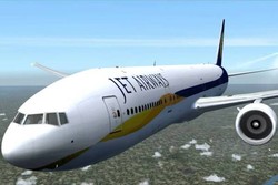 Iseng Buka Pintu Darurat Pesawat, Turis Ditangkap di Bandara India