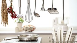 Cangkir Titanium dan Sumpit Tembaga Jadi Tren Alat Makan Modern