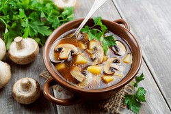 Hangatkan Tubuh dengan Kinoko Sup yang Beraroma Aromatik