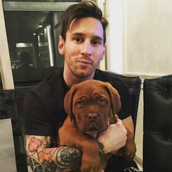 Hadiah Anjing untuk Messi dari Sang Kekasih