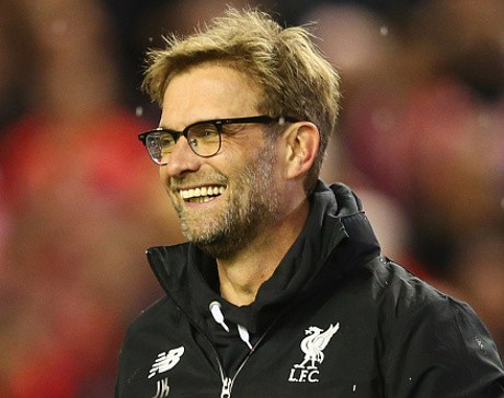 Celetukan Carragher ke Klopp: Ada Tempat Buatku di Bench Liverpool?