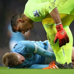 Joel Robles Minta Maaf atas Reaksinya Saat De Bruyne Cedera