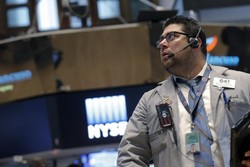 Saham Facebook Kinclong, Wall Street Positif
