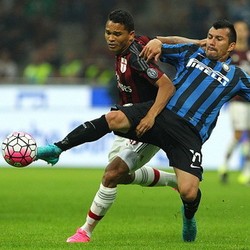 Sebut Milan Lebih Tertekan, Cambiasso Jagokan Inter