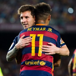 Neymar Sebaiknya Ikuti Messi, Bukan Ronaldinho