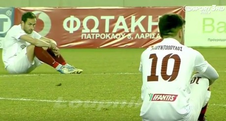 Duduk 2 Menit Usai Kickoff sebagai Aksi Solidaritas untuk Pengungsi