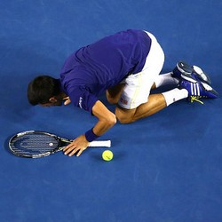 Muah! Ciuman Djokovic untuk Lapangan Rod Laver Arena yang Spesial