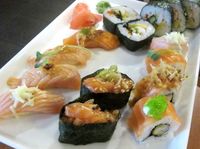 Yuk, Intip Keseruan Praktek Langsung Membuat Sushi!