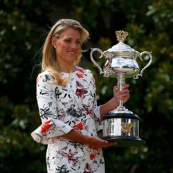 Pesan Ampuh Steffi Graf yang Membawa Kerber Juara