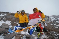 2 Mahasiswi Bandung Berhasil Mencapai Puncak Tertinggi Amerika Selatan