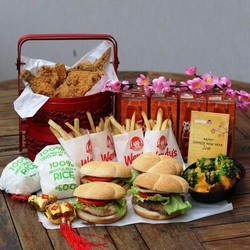 Sambut Imlek, Wendys Hadirkan Paket Feast of Fortune dan Angpao!