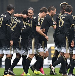 Nyonya Tua Enggan Jemawa, Akan Terus Jalan Selangkah demi Selangkah