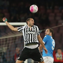 Maradona Peringatkan Napoli akan Juventus