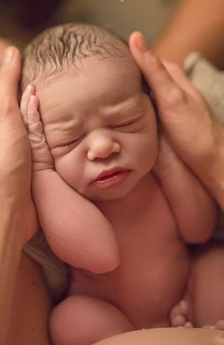 Seperti Ini Momen Nyata Para Ibu yang Takut Hingga Bahagia Saat Melahirkan