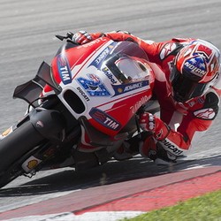 Komentari Laju Stoner, Lorenzo: Tidak Buruk Setelah Beberapa Tahun Memancing!