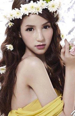Foto: Artis Thailand yang Sangat Cantik Ini Ternyata Pria