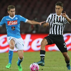 Balapan Scudetto Tinggal Milik Juventus dan Napoli