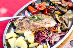 Luo Han Zai dan Bak Kwa, Sajian Tradisional Pembawa Keberuntungan (2)